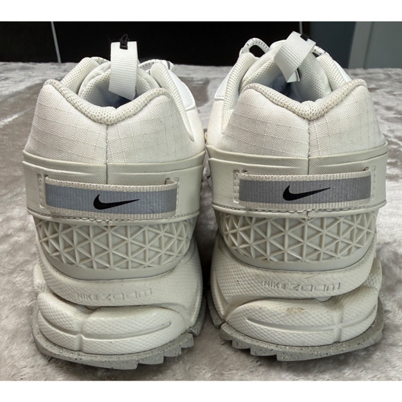 Nike Vomero 5 Roam Summit White Light Bone Sneakers Mens 8 Womens 9.5 HV5951-100 main image 7